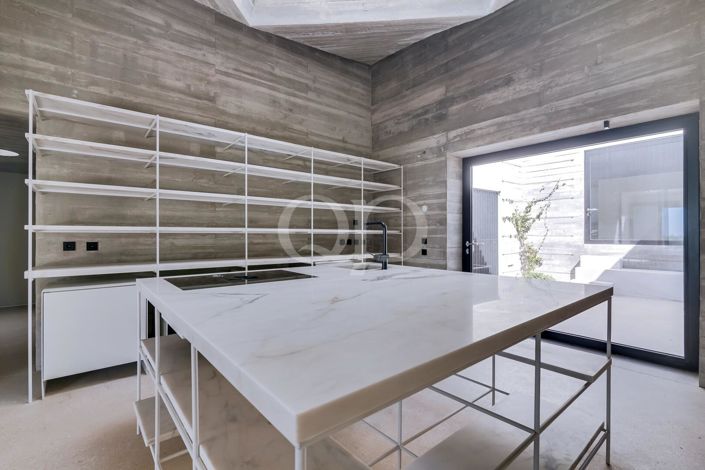 Image No.19-4 Bed House for sale