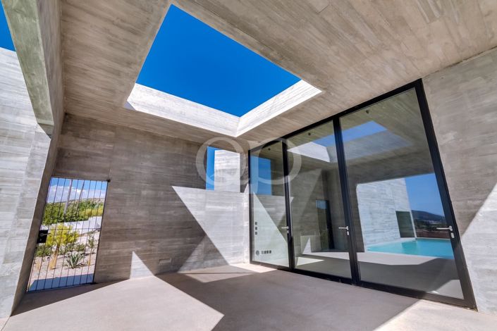 Image No.34-4 Bed House for sale