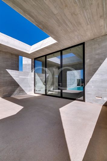 Image No.35-4 Bed House for sale