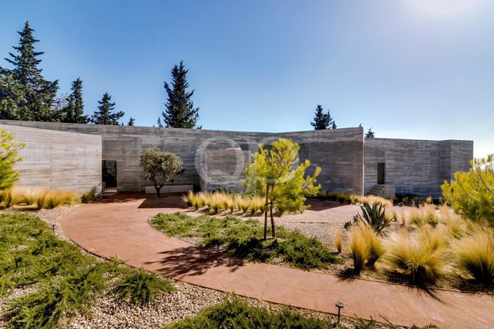 Image No.52-4 Bed House for sale