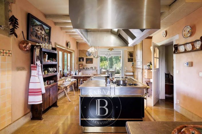 Image No.14-7 Bed House for sale