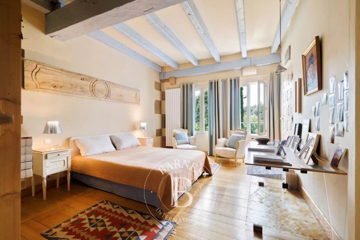 Image No.8-7 Bed House for sale