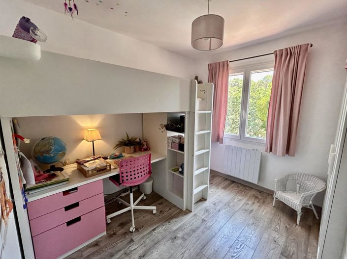 Image No.12-4 Bed House for sale