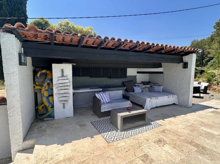 Image No.24-4 Bed House for sale