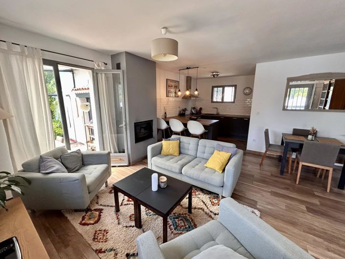 Image No.8-4 Bed House for sale