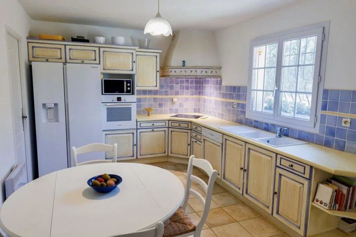 Image No.10-3 Bed House for sale