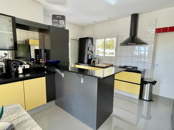 Image No.11-4 Bed House for sale