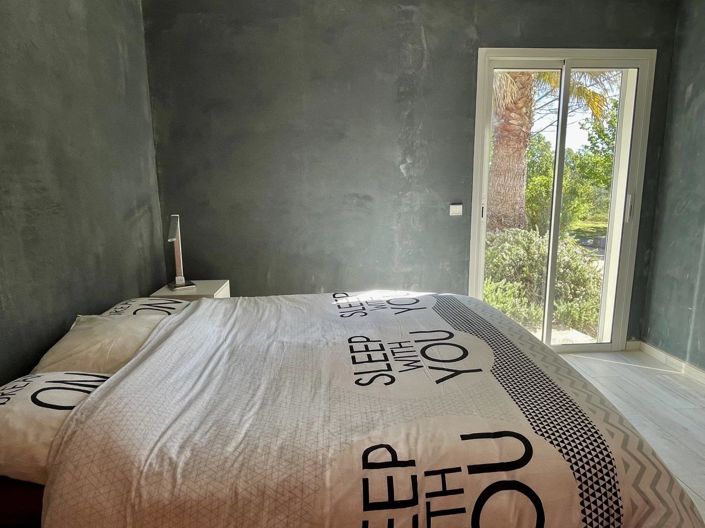 Image No.18-4 Bed House for sale