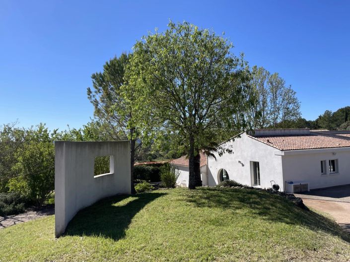 Image No.25-4 Bed House for sale