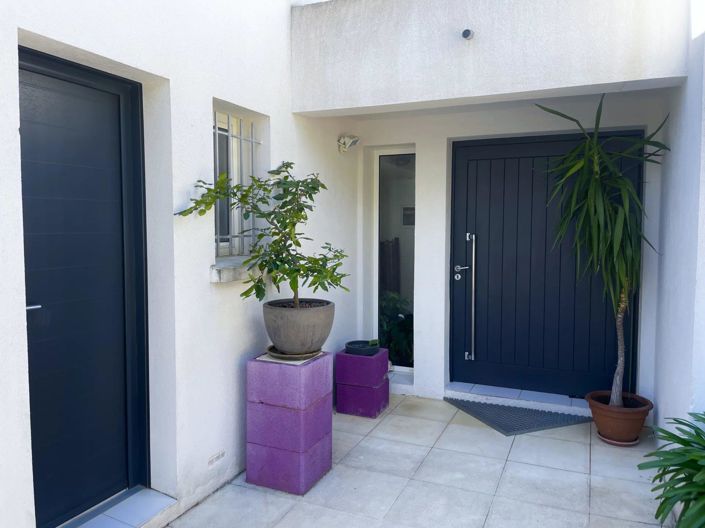 Image No.5-4 Bed House for sale