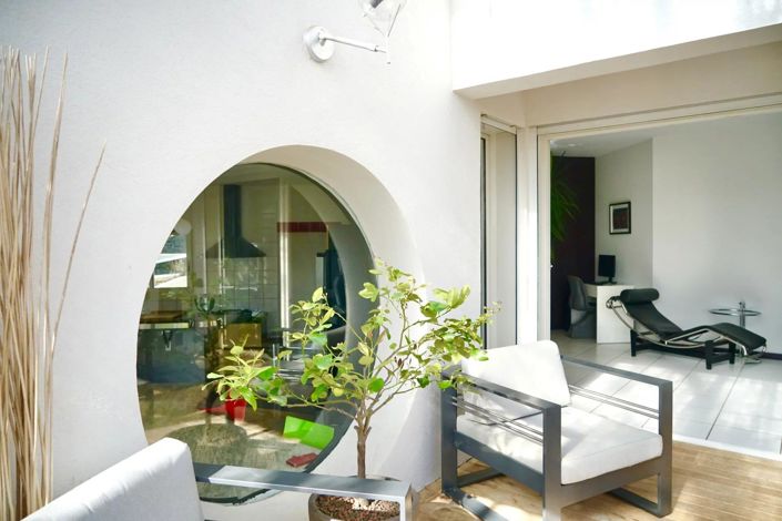 Image No.6-4 Bed House for sale