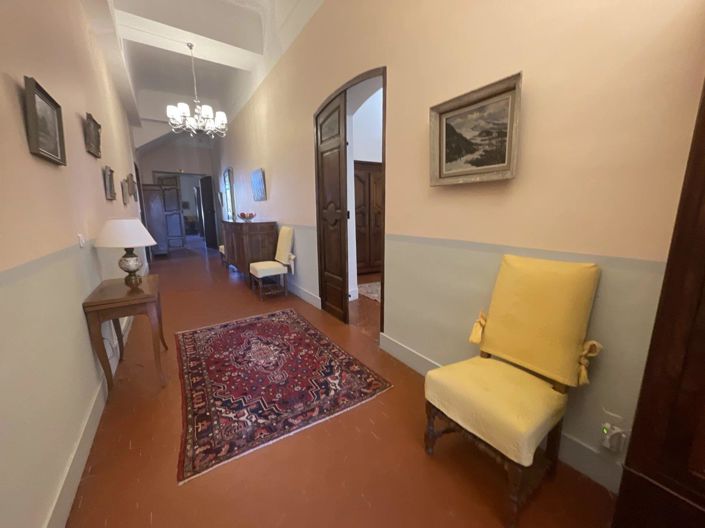 Image No.22-6 Bed House for sale