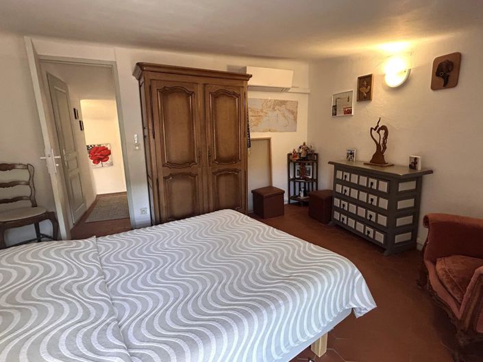 Image No.13-3 Bed House for sale