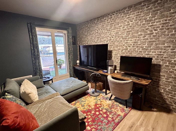 Image No.10-3 Bed House for sale