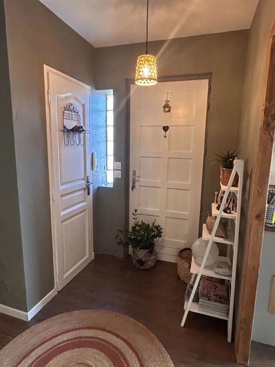 Image No.8-3 Bed House for sale