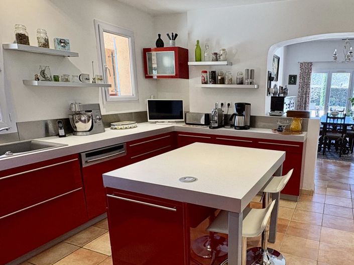 Image No.15-4 Bed House for sale