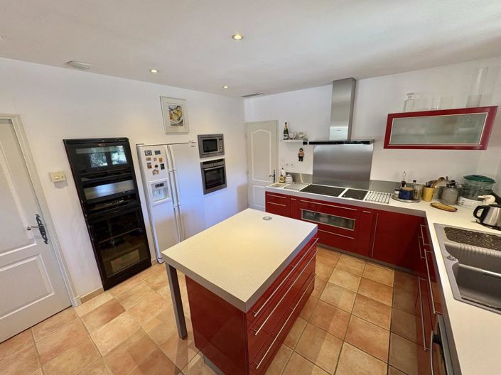 Image No.16-4 Bed House for sale