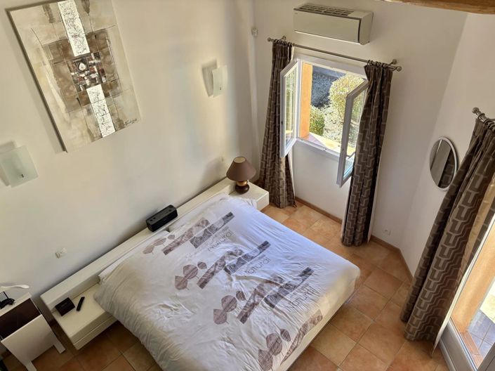 Image No.19-4 Bed House for sale