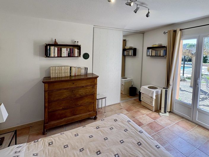 Image No.22-4 Bed House for sale