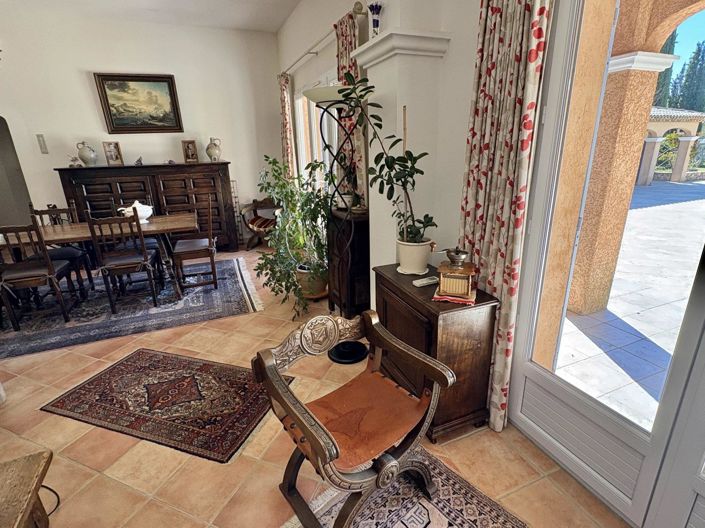 Image No.9-4 Bed House for sale