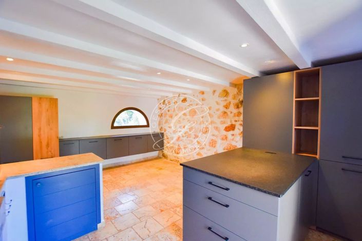 Image No.12-2 Bed House for sale