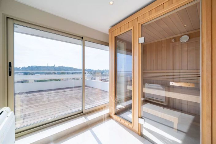 Image No.11-3 Bed Apartment for sale