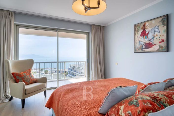 Image No.9-3 Bed Apartment for sale