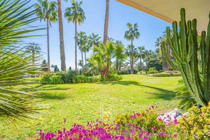 Image No.12-3 Bed Apartment for sale