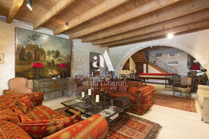 Image No.3-6 Bed House for sale