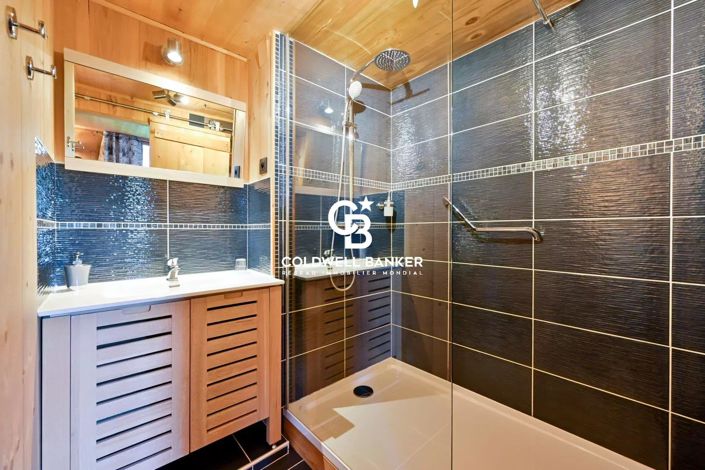 Image No.12-9 Bed House for sale