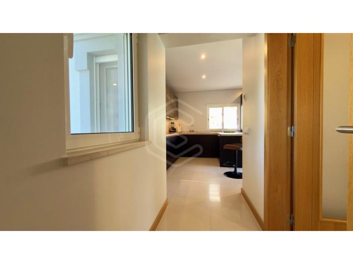 Image No.18-4 Bed House for sale