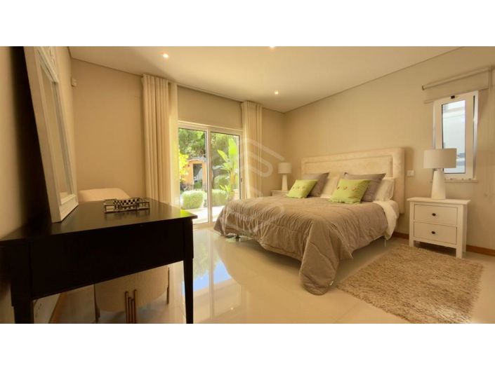 Image No.48-4 Bed House for sale