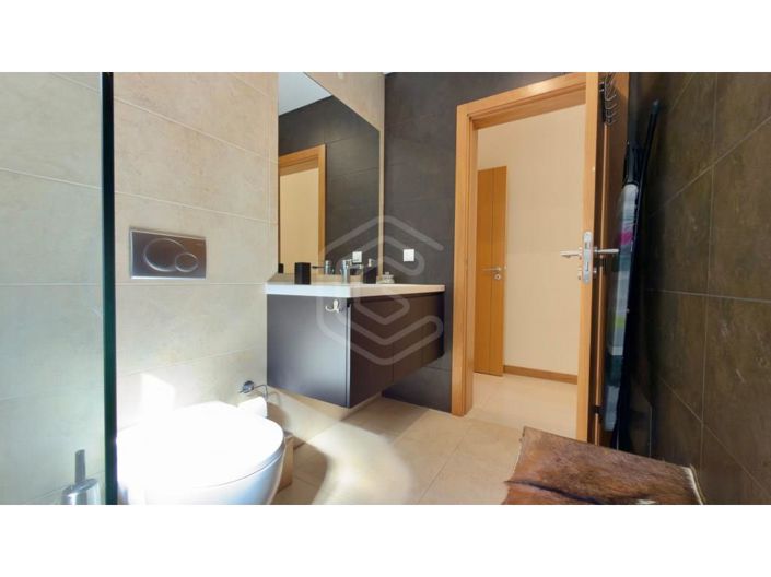 Image No.55-4 Bed House for sale