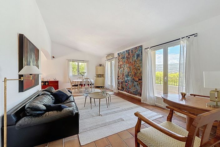 Image No.5-5 Bed House for sale