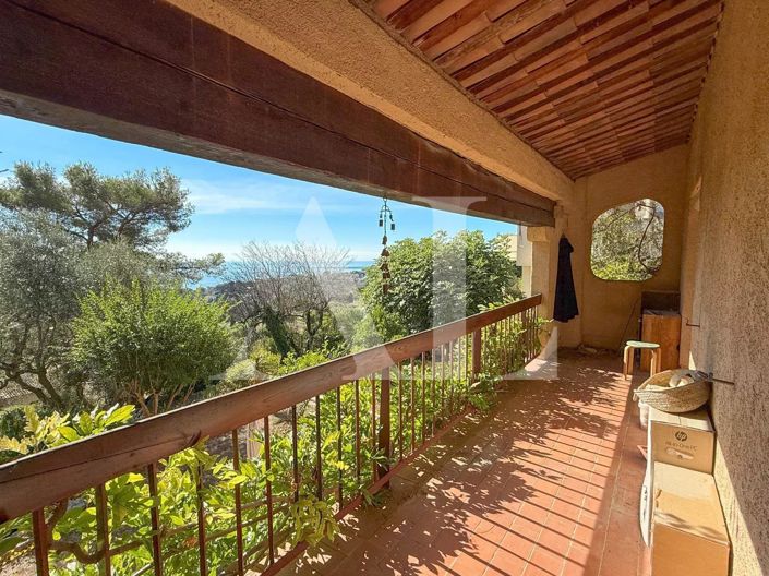 Image No.7-5 Bed House for sale