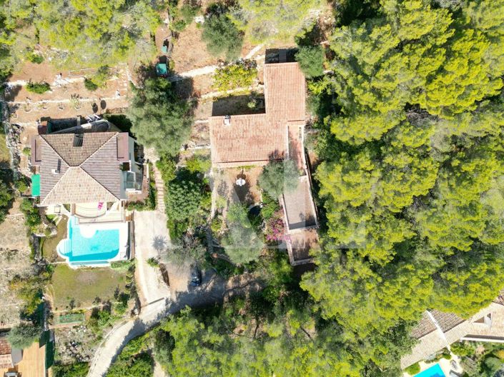 Image No.9-5 Bed House for sale