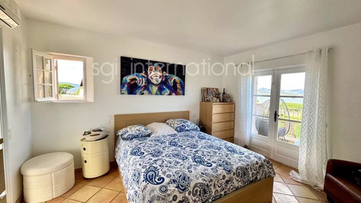 Image No.8-4 Bed House for sale