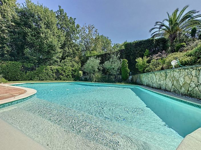 Image No.3-5 Bed House for sale