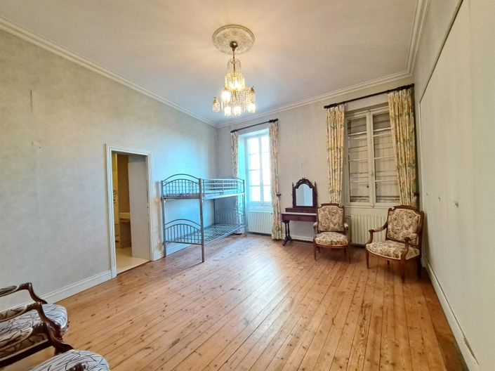 Image No.15-Propriété de 6 chambres à vendre à Condom