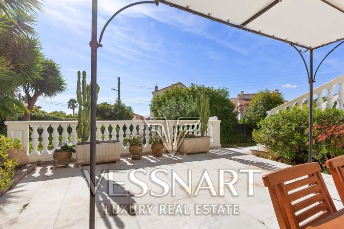 Image No.2-Maison de 4 chambres à vendre à Nice