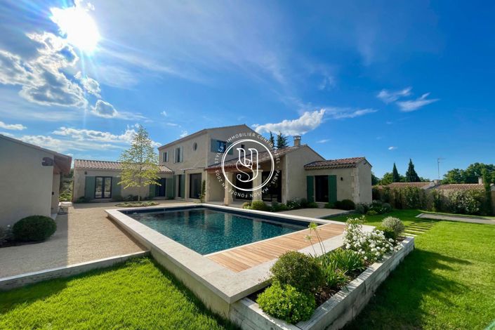 Image No.1-4 Bed House for sale