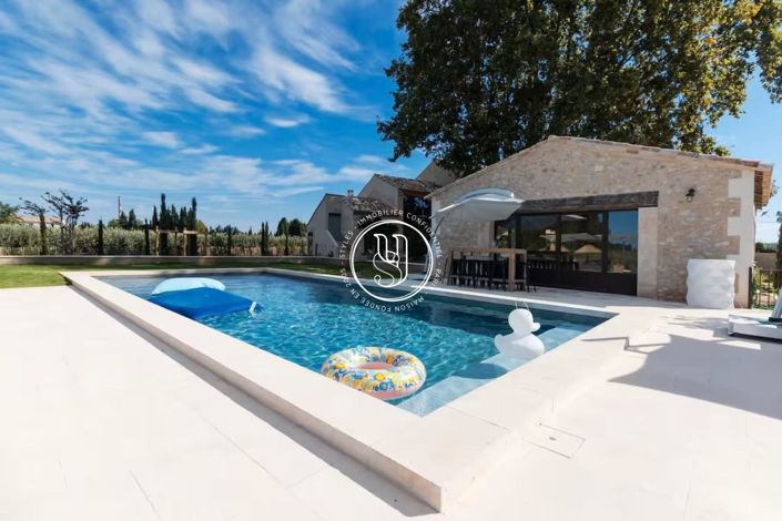 Image No.8-6 Bed House for sale