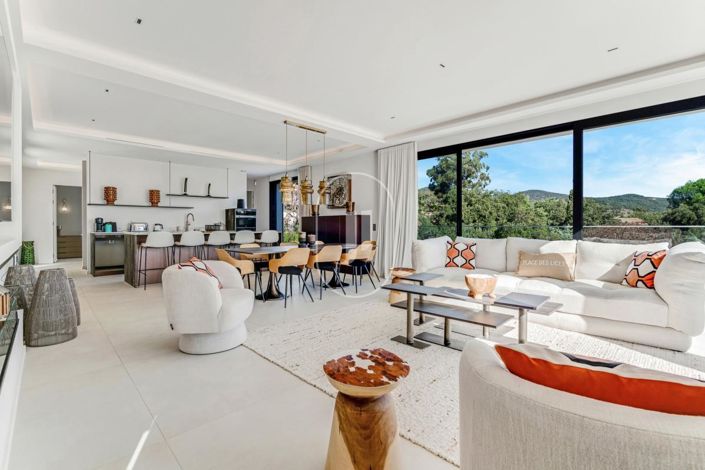 Image No.5-Maison de 5 chambres à vendre à Grimaud