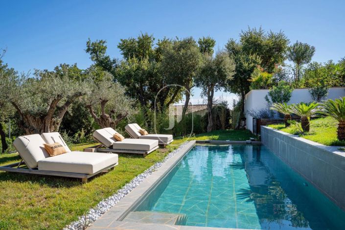 Image No.5-5 Bed House for sale