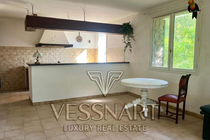 Image No.10-5 Bed House for sale