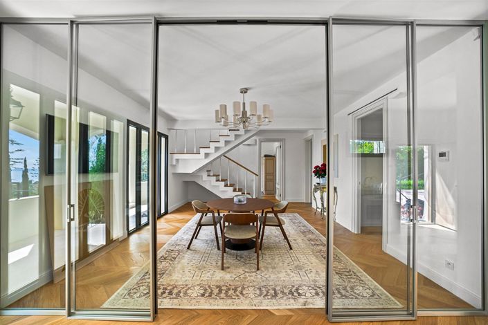 Image No.4-4 Bed Property for sale