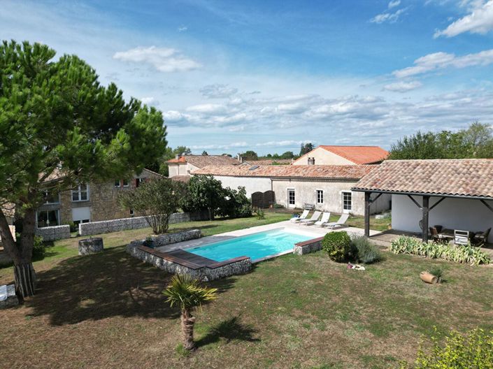 Image No.1-7 Bed House for sale