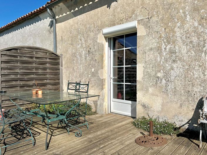 Image No.7-7 Bed House for sale