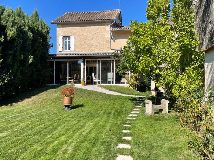 Image No.1-4 Bed House for sale