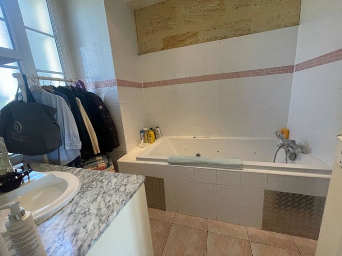 Image No.16-4 Bed House for sale